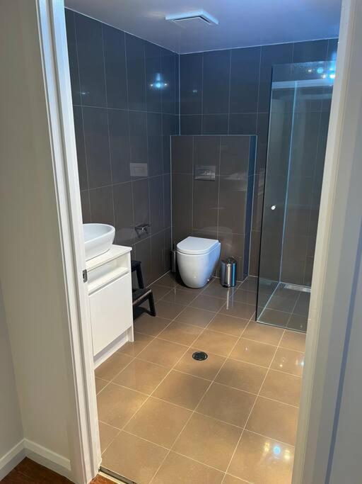 Large Executive 3 Bedroom Yarralumla Ngoại thất bức ảnh