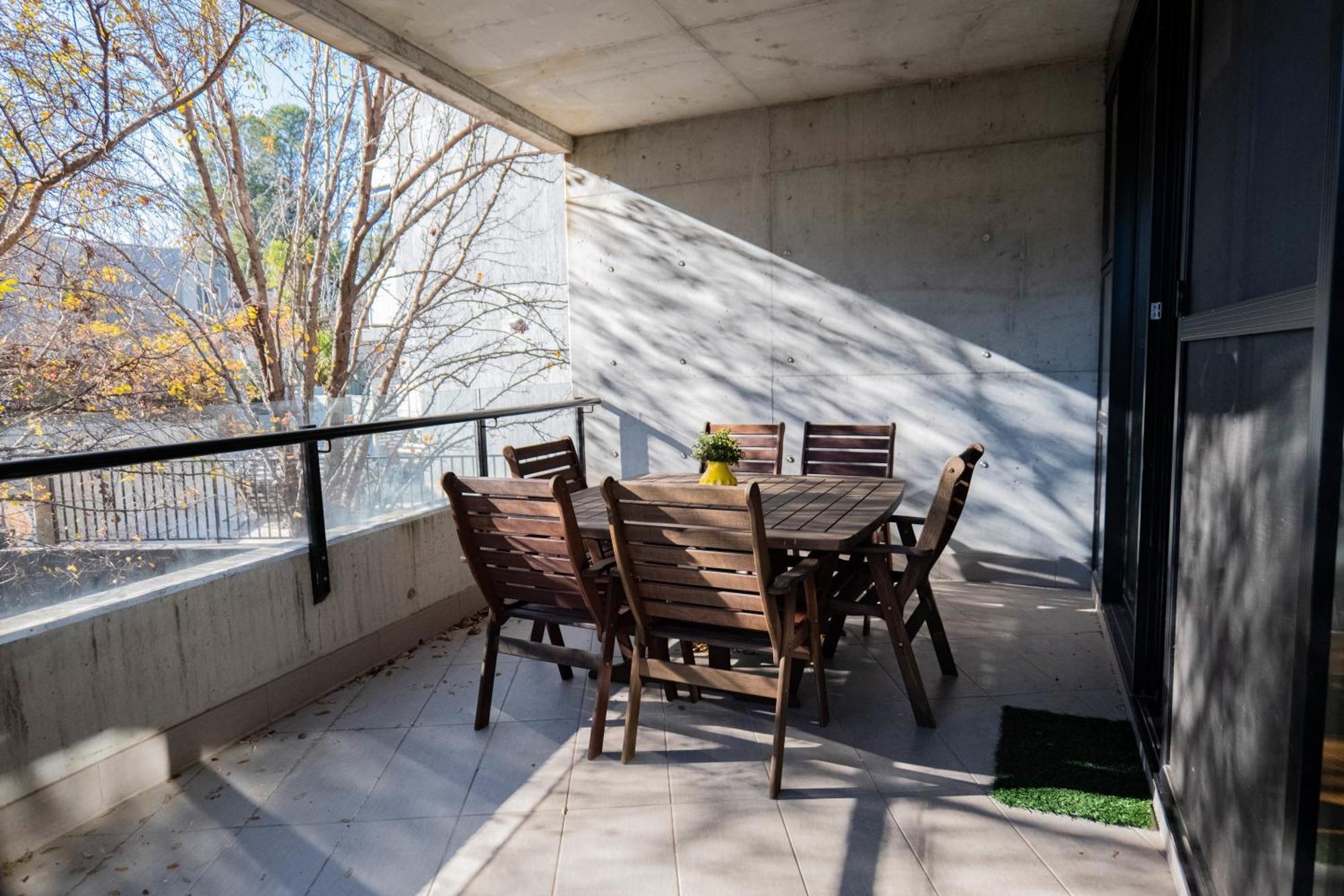 Large Executive 3 Bedroom Yarralumla Ngoại thất bức ảnh