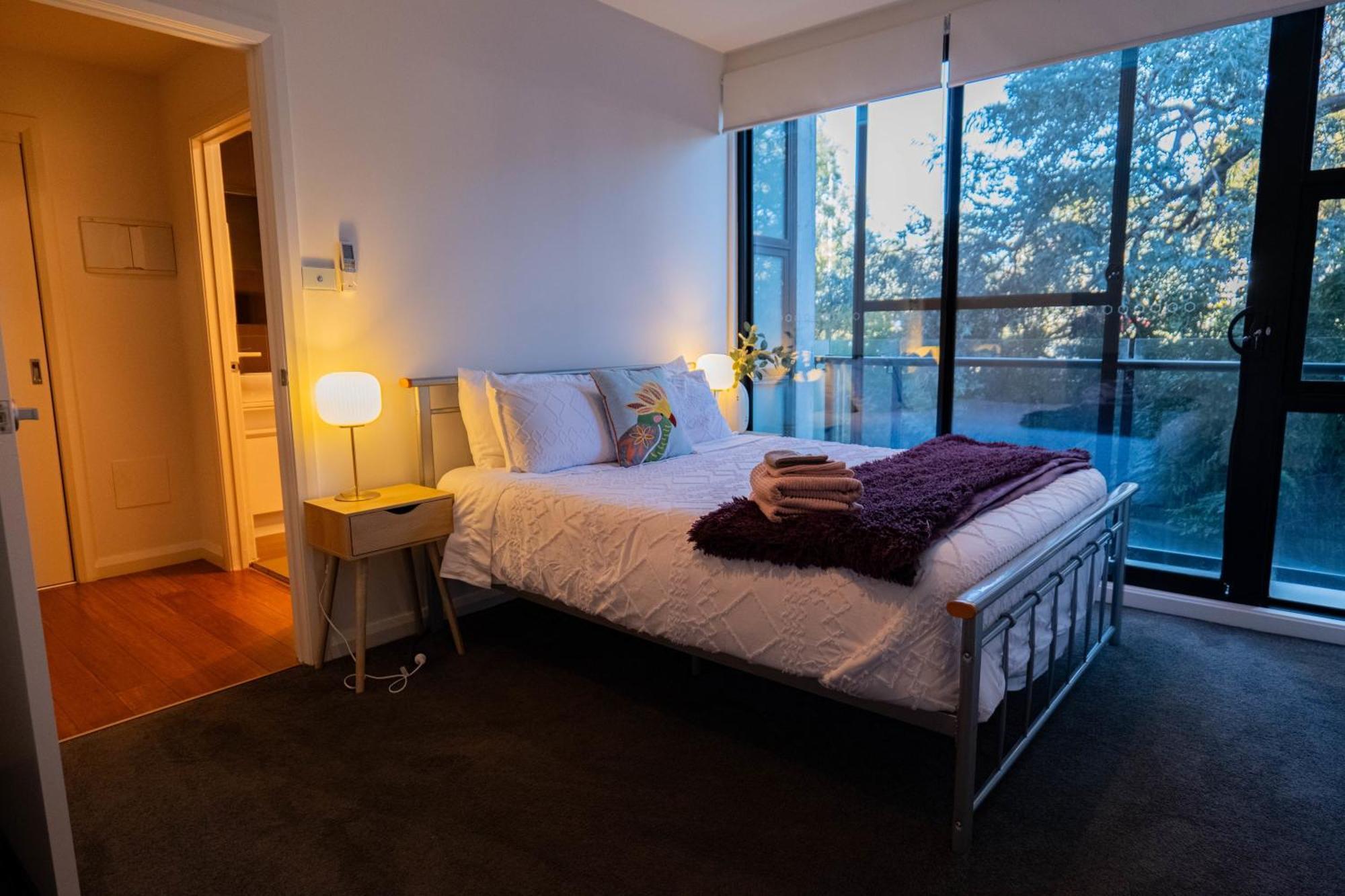 Large Executive 3 Bedroom Yarralumla Ngoại thất bức ảnh
